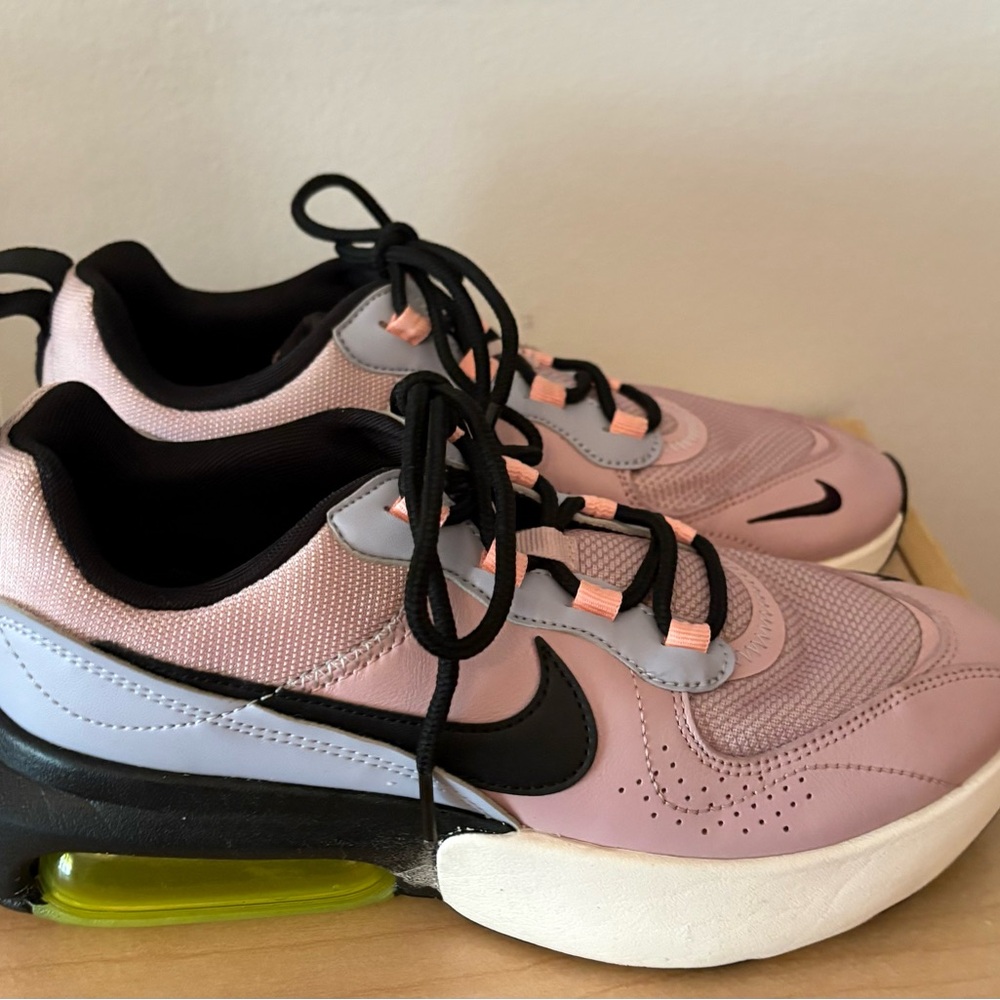 Women's Air Max Verona Plum Chalk Size 7 - Picture 3 of 11